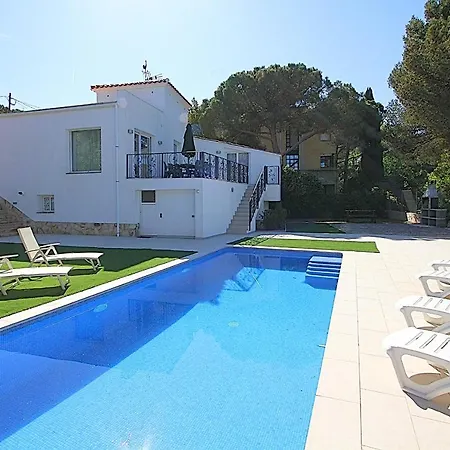 Willa House