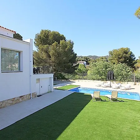 Vila House