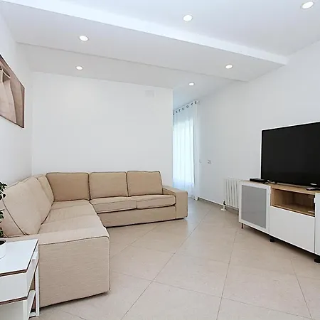 House Βίλα *