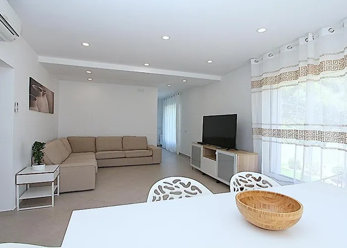 House فيلة يوريت دي مار